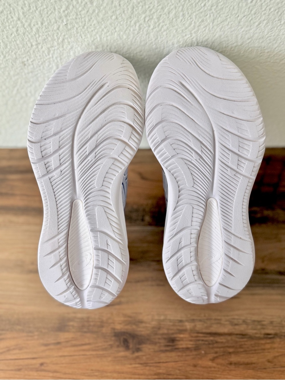 Asics Women's Light Gray and White Running Shoes - Picture 8 of 11